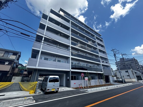 GENOVIA谷塚の物件外観写真